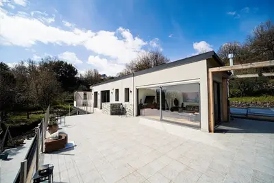 Image de Exlusive designers villa with panoramic seaview