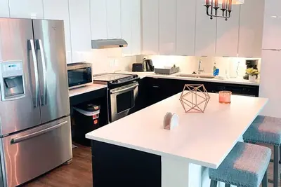 Image de Lovely 2 Bedroom 2 Bath