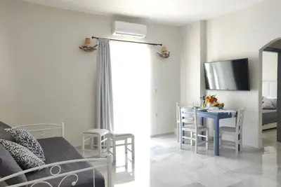 Image de Emorfia's Apartments No 2 - 300m to the beach