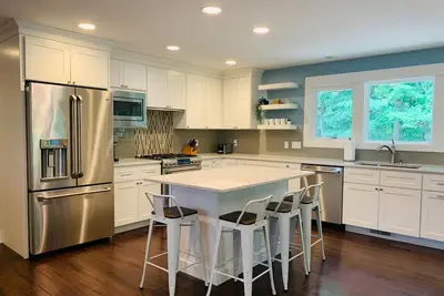 Image de Laid-Back Luxury in Saugatuck (Pets Considered)