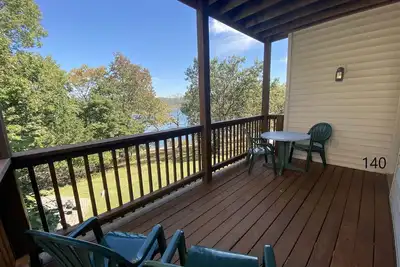 Image de Rock Lane 140 lakefront with resort amenities!