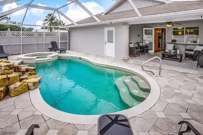 Image de Sunny Naples Hideaway - 1 Mi to Vanderbilt Beach!