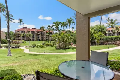 Image de Updated 1 Br 2 Ba Ground Floor Kamaole Sands Condo, Across the Street from Beach