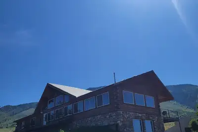 Image de Wonderful cabin with 360 degree views of mountains Valley and ski hill