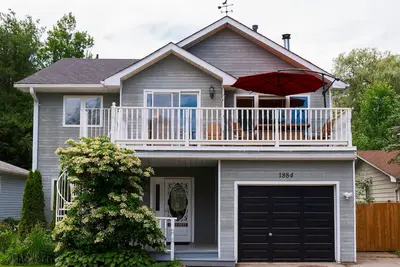 Image de Cottage/Lake Simcoe/Innisfil/5 Bedrooms/10 Guests