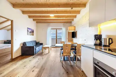 Image de Appartement \"Stefansdorf Wohnung 7\" avec vue sur les montagnes, Wi-Fi, jardin, balcon et barbecue
