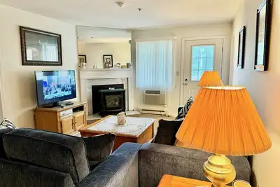 Image de Cozy vacation condo sleeps 6. #201