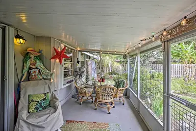 Image de Boho-Style Escape w/ Patio ~ 3 Mi to Bonita Beach!