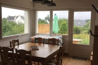 Image de Appartement 6 personnes, 85m2 avec terrasse, coeur de bourg à 10mm de la plage