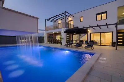 Image de Maison de vacances pour 14 personnes env. 280 qmà Loborika, Istrie (Côte sud de l'Istrie)