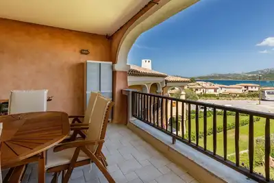 Image de Terrasse&Vue Mer à pied de la plage et du village