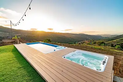 Image de Holiday Escape! ! ! Pool, Hot Tub, Game Room, Fire Pit