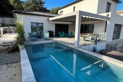 Image de Villa d’exception avec piscine & spa. Jusqu’à 8 personnes St-Paul-et-Valmalle