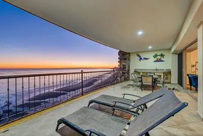 Image de Oceanfront Paradise at Sonoran Sky – Stunning 3br Condo, Pools, Water Slide & Unmatched Luxury!