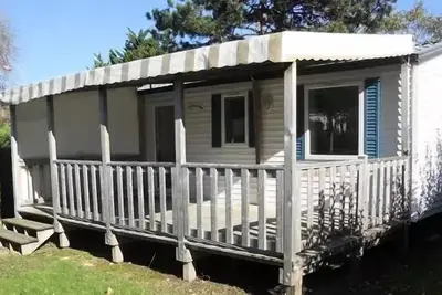 Image de Mobil-home Standard 29-33m2 - 3 Schlafzimmer + halb überdachte Terrasse +Tv 6 Personen