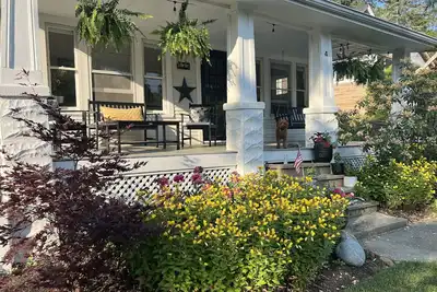 Image de Chagrin Falls rental - 5 min walk to town. 3 bedrooms & 1 bath.