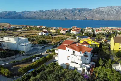 Appartement d'une chambre avec le balcon et la vue sur le mer Razanac, Zadar (A-6919-c)