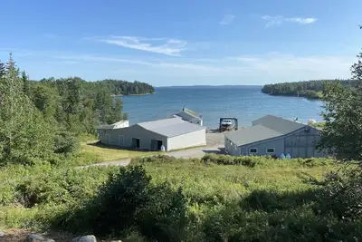 Image de Duck Cove Cottage overlooking beautiful Blue Hill Bay