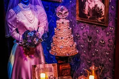 Image de Haunted Mansion Inspired Retreat, 15 Min to Disney!