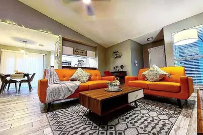 Image de Mid Century Abode