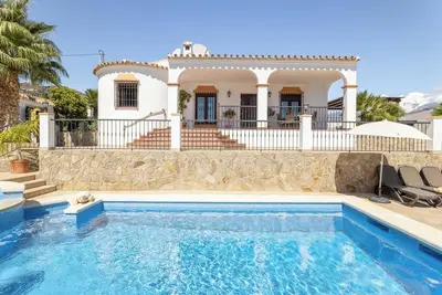 Image de Villa \"Natalia\" avec vue sur la mer et les montagnes, piscine privée, climatisation et terrasse