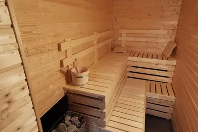 Ferienwohnung mit Sauna, unmittelbarer Zugang zum Radwg 7 an der Lahn