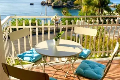 Image de Paradisea Taormina Guillhome