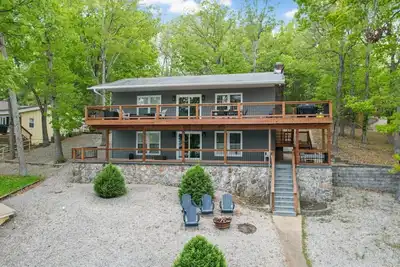 Image de Updated | Family Home | Lake Views | Sleeping 12