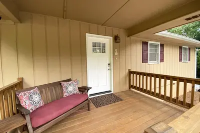 Image de Cozy Lake Hartwell Cottage near Tugaloo State Park