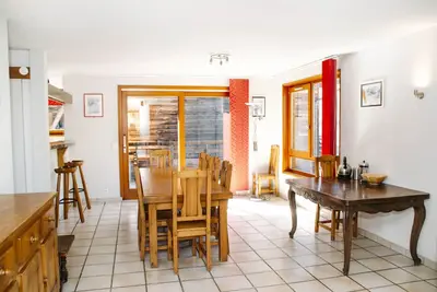 Image de Chalet du centre de Morzine -local à vélos/Central Morzine Chalet - bike storage