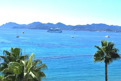 Image de Le Relais De La Reine 4 Pieces De 260m2 Avec Grande Terrasse Vue Mer Croisette
