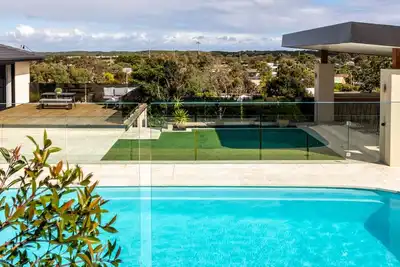Image de Oasis On Sunset - tranquility close to the ocean