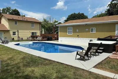 Image de Luxurious Home w/Pool House & Private Pool