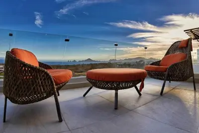 Image de Ocean view penthouse! With private rooftop balcony
