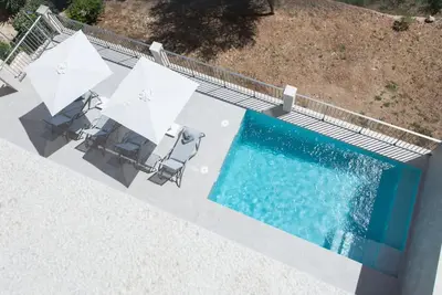 Image de Villa de luxe Ona avec vue sur la mer et les montagnes, piscine, A/C & Wi-Fi
