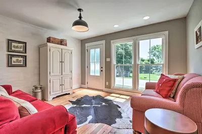 Image de 'The Ruebling House' Historic Defiance Apartment!