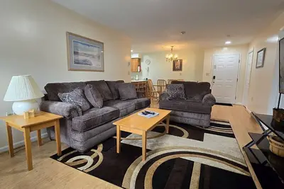 Image de Mt Views from #238 Two Bedroom Condo