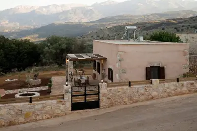 Iliopetra Villa