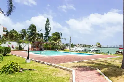 Image de Waterfront Condo in Cancun's Hotel zone