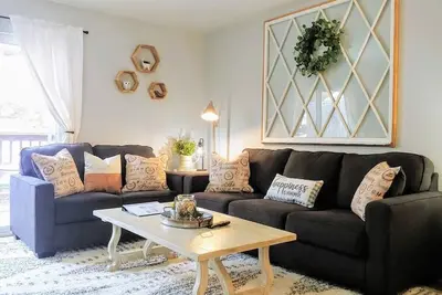 Image de Cliffside Cottage 4 - Near Sdc, Lake, & Downtown!