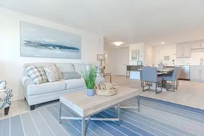 Image de Deluxe Oceanview Plymouth Waterfront Condo