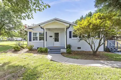 Image de New! Renovated and 12 minutes to South End Clt!