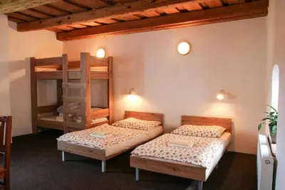 Image de Beautiful 4 Bedroom apartment