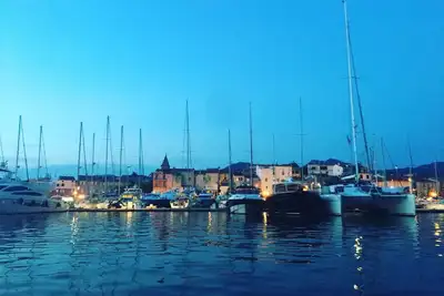 Image de Appartement à 200m de la plage avec parking au cœur de saint Florent!