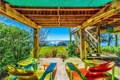 Image de Margaritavilla-4 bed/3. 5 baths-Water Front-Amazing