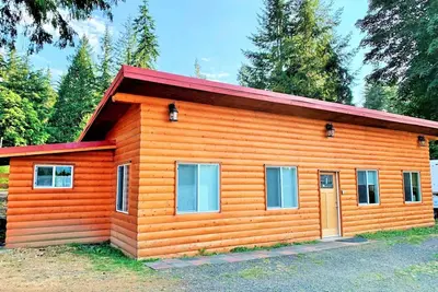 Image de Lake Nahwatzel Resort, Cabin #3, Shared Dock just steps away!