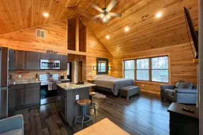 Image de Malbec Cabin - 6 Guests - Hocking Hills - Hot Tub-Firepit-Wifi