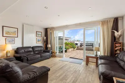 Image de Kilmore - Direct Beach Access, Sea Views