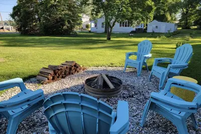 Image de Heron's Nest I Paw Paw Lake Cottages I Chicago #7