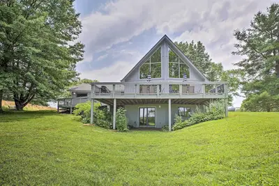 Image de Lake Cumberland Home w/ Deck + Water Access!